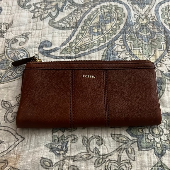 Fossil Brown Wallet - Picture 1 of 3